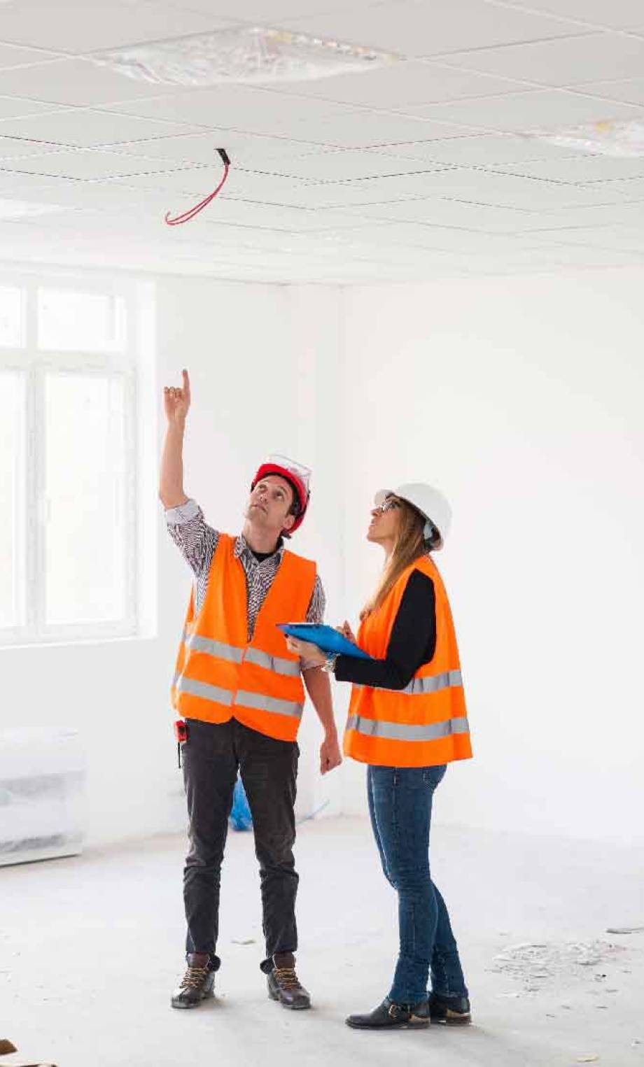 maintenance-engineers444-checking-cables-fire-sprinkler maintenance-engineers444-checking-cables-fire-sprinkler